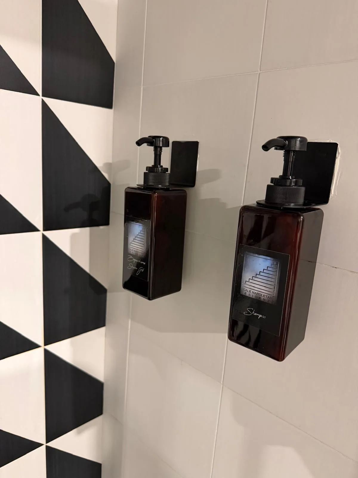 Camera Quadrupla — set cortesia