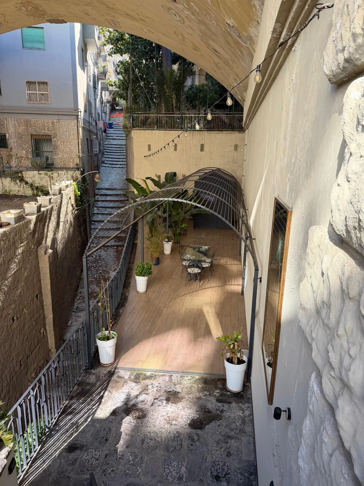 Cortile interno con pergola